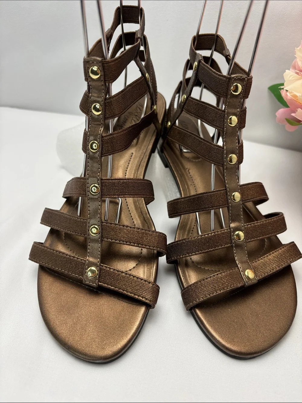 Dexflex Comfort Womens 6.5 Bronze Strappy Gold Studded Gladiator Sandals#478‎